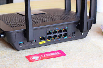 領(lǐng)勢(shì)Linksys智能路由器EA9500S體驗(yàn) 外觀霸氣，穩(wěn)定廣覆蓋